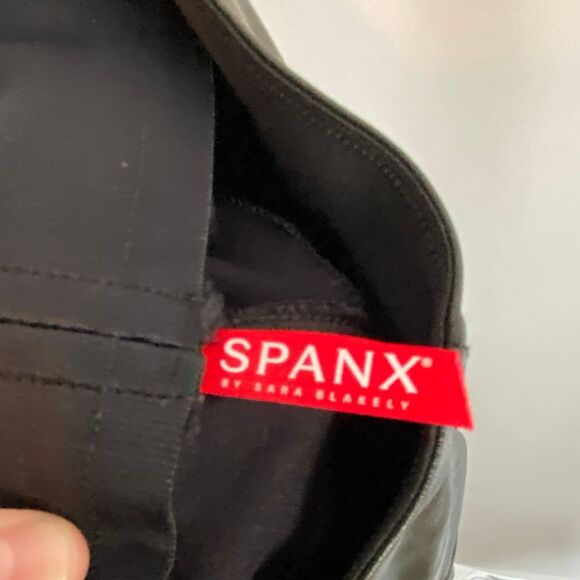 Spanx Womens Faux Leather Pull On Ankle Skinny Pants Size Small Black Shaping - Picture 12 of 15